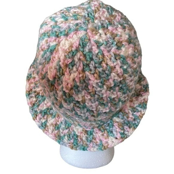 New Handknit Pastel Colored Hat w/Faux Pearl‎ Accent